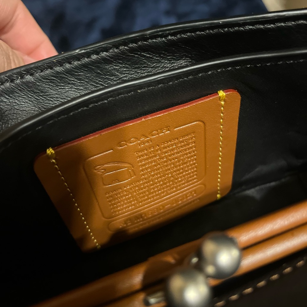 Coach limited edition suede fringe purse. - Picture 5 of 8